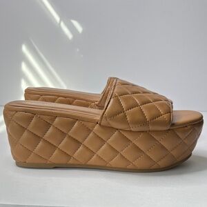 BAMBOO Women's Brown Tan Quilted Platform Sandals Chunky Slides 90’s Y2K Size 3